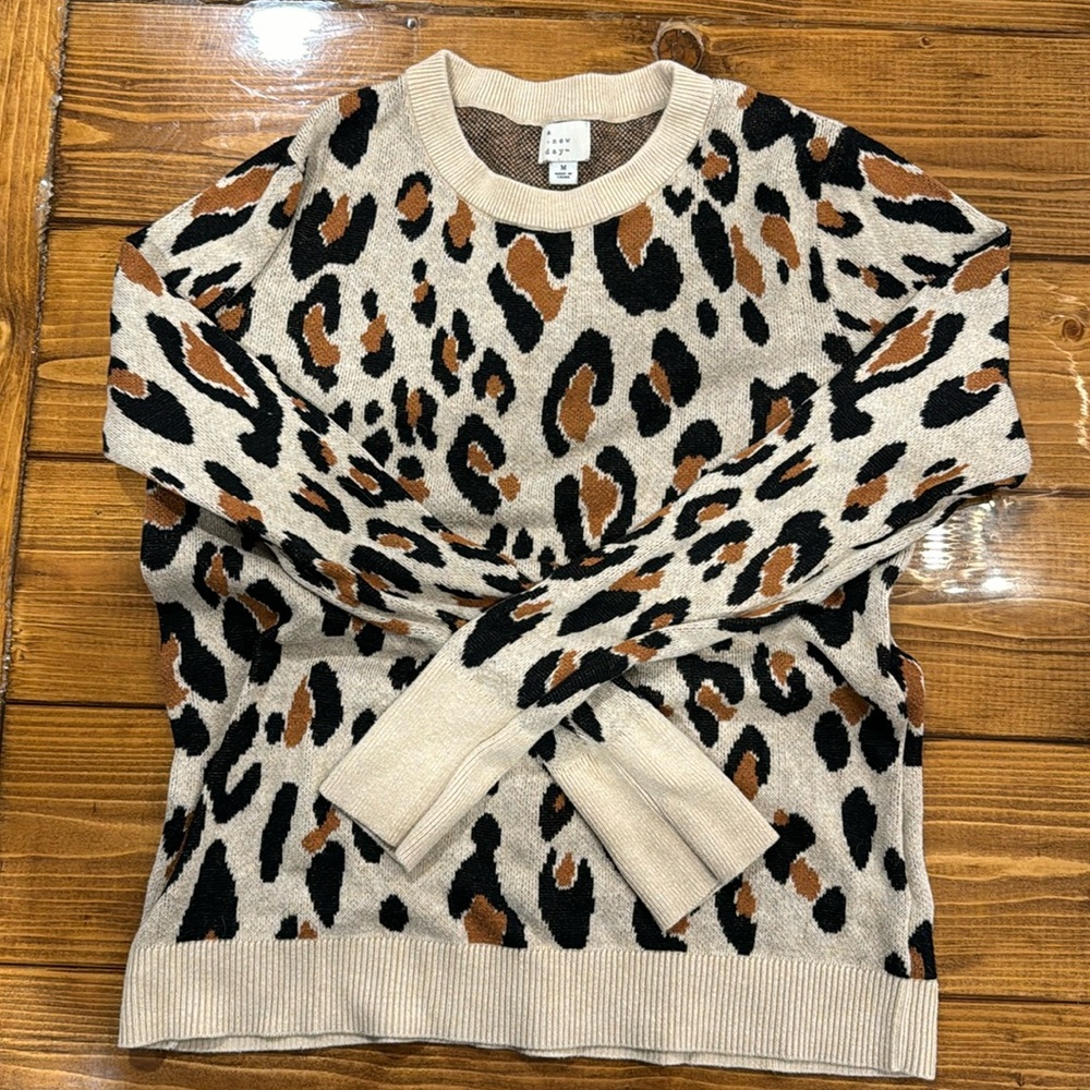 Women’s Sweater Top